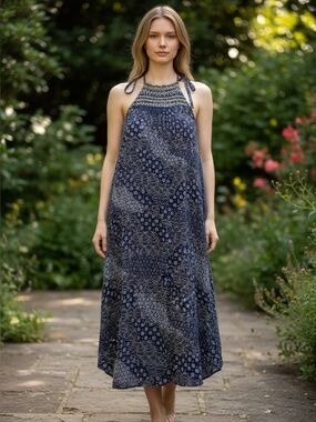 KNOX ROSE (S) Navy Floral Halter Maxi Dress Boho Flowy Rayon Smocking - Small